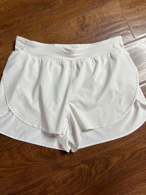 Lululemon Pace Rival Shorts White Size M Athletic Running Tennis Lined